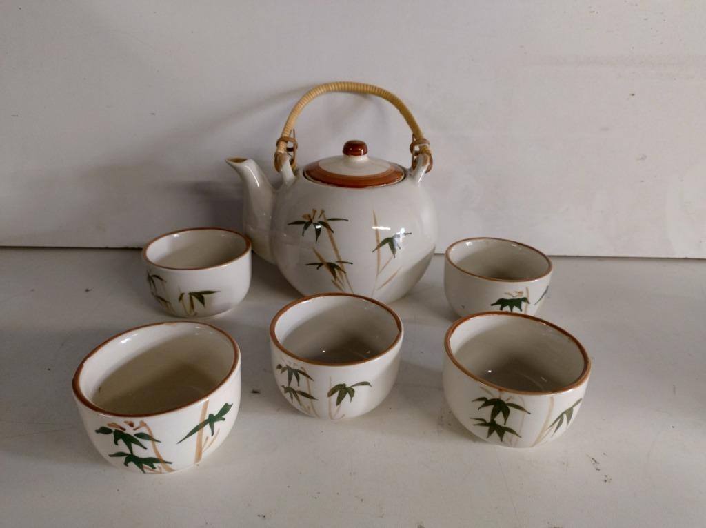 Vintage theeservies in porselein - Made in China, Enlèvement ou Envoi