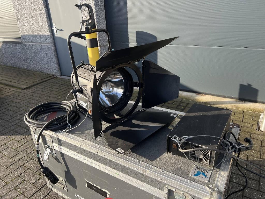 2x ARRISUN 12 PLUS incl flightcase, Ophalen, Gebruikt