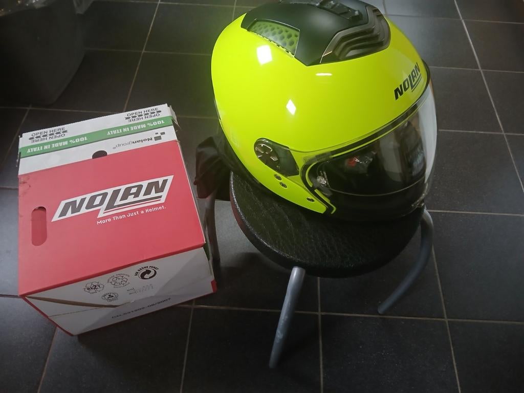 Helm, Motoren, Ophalen