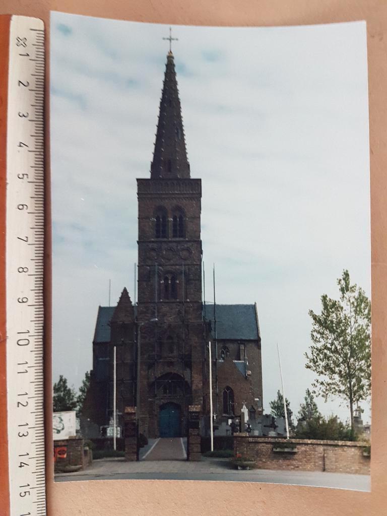 Foto Wulpen Kerk, 1980 tot heden, Foto, Ophalen of Verzenden, Zo goed als nieuw