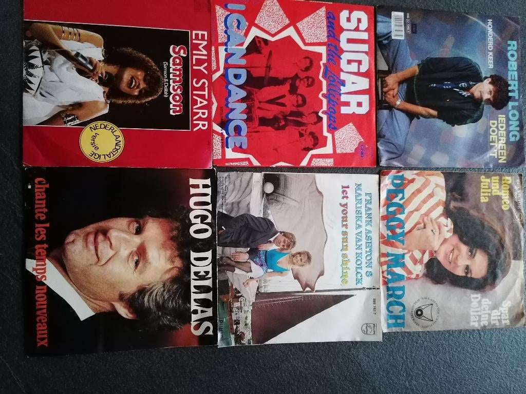 Singles 2, Ophalen of Verzenden, Gebruikt, Overige genres