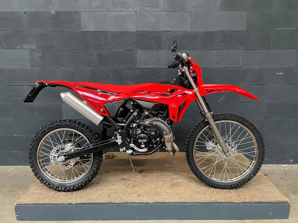 Beta RR 50 Enduro 2026 Rood, Nieuw 50cc AM6 Voorraad, Ophalen, 6 versnellingen, Overige modellen, Nieuw