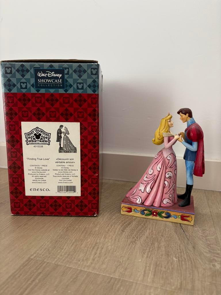 Disney traditions: doornroosje, Enlèvement ou Envoi, Comme neuf