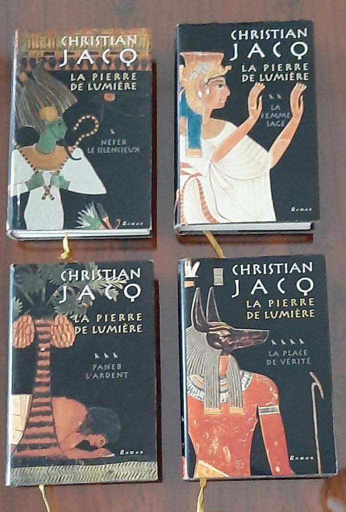 Série reliée- "La Pierre de lumière " Christian Jacq- 8€/lot, Enlèvement, Utilisé, Christian Jacq