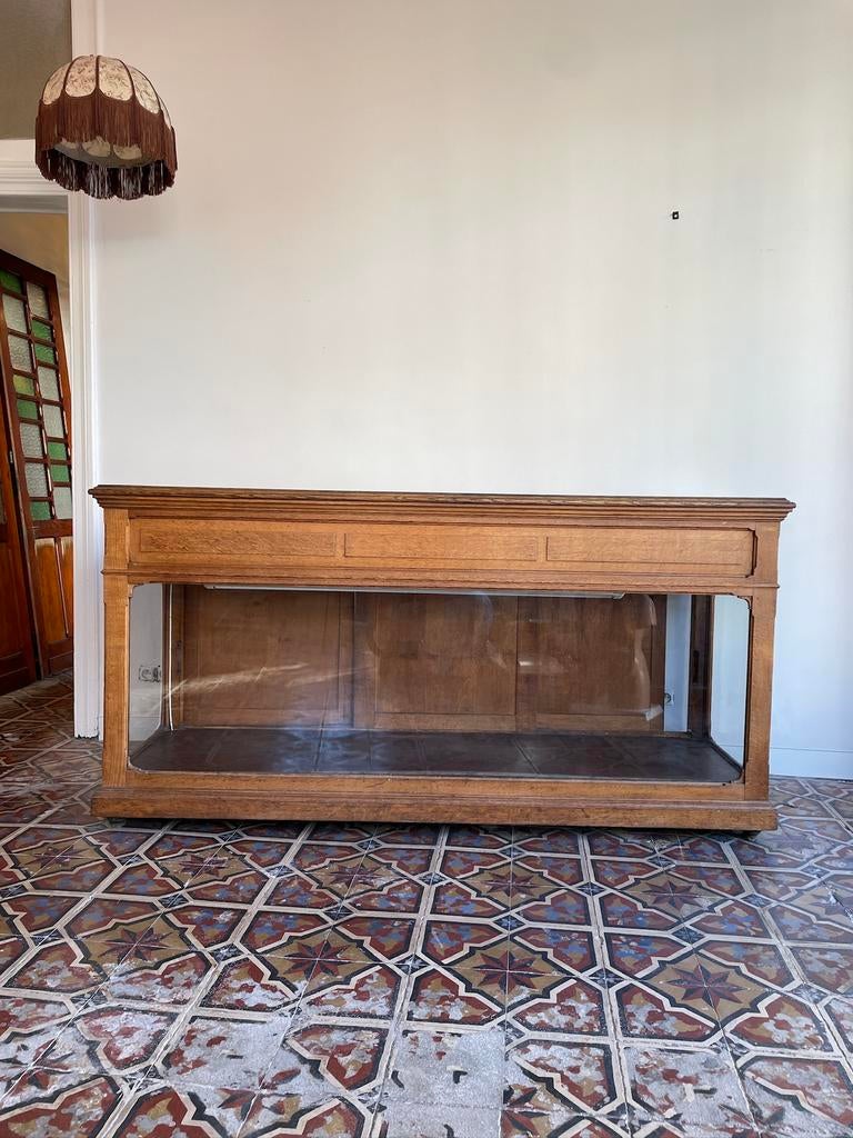 Comptoir ancien, Enlèvement