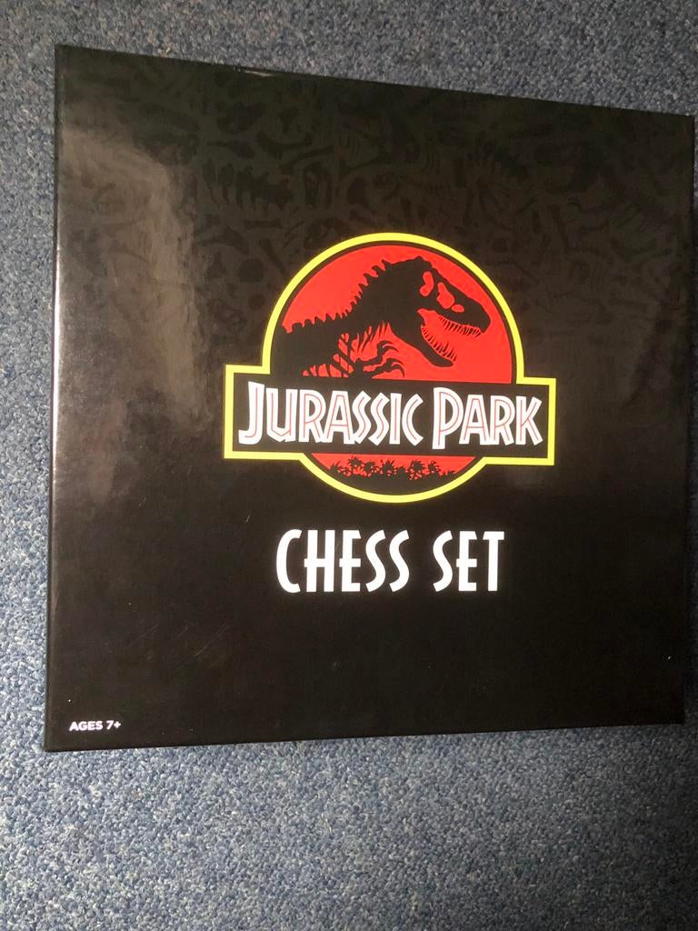 Jurassic Park Chess set - schaakspel, Verzamelen, Ophalen of Verzenden, Nieuw, Film, Overige typen