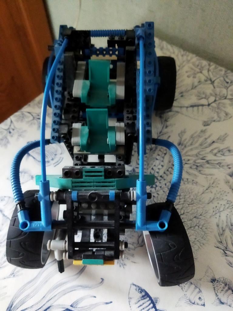 Lego-techniek om te voltooien, Hobby en Vrije tijd, Ophalen of Verzenden, Gebruikt, Auto onroad