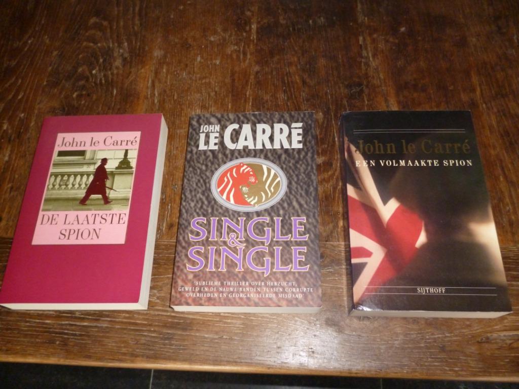 Boek JOHN LE CARRE De volmaakte spion Single & Single De laa, Boeken, Ophalen of Verzenden