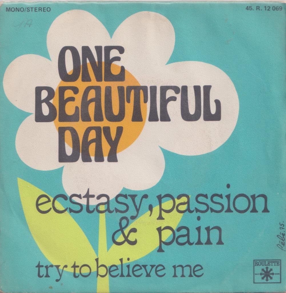 Estasy, passion & pain – One beautiful day / Try to believe, CD & DVD, Vinyles Singles, Utilisé, Pop, Enlèvement ou Envoi