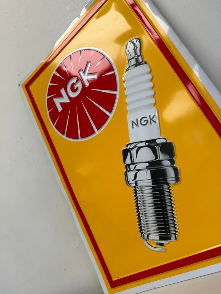 Panneau d'affichage des bougies d'allumage NGK, Enlèvement ou Envoi, Utilisé, Panneau publicitaire