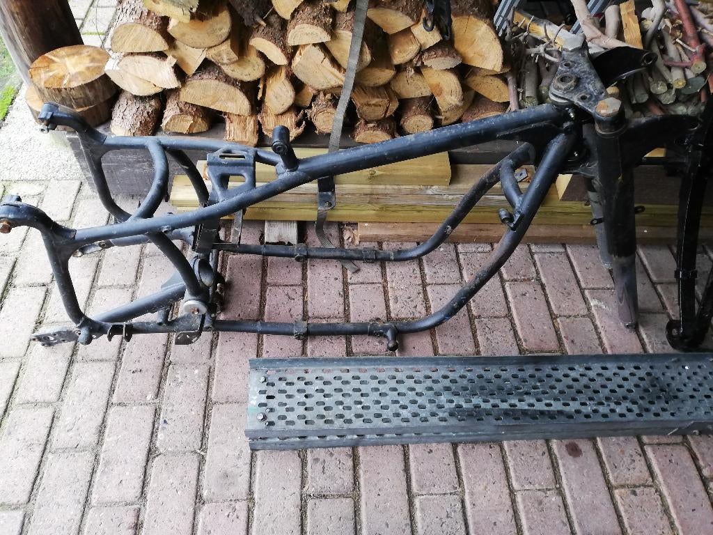 Dnepr frame+voorvork, Ophalen, Gebruikt