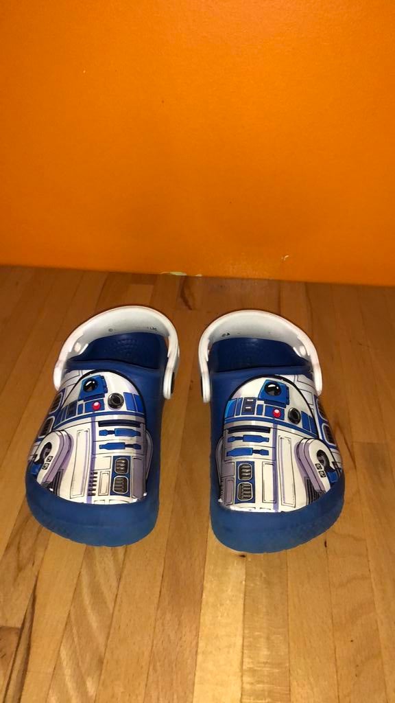 Crocs modèle « r2-d2 » pointure c8, Garçon ou Fille, Enlèvement ou Envoi, Utilisé, Chaussures