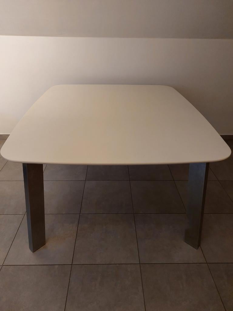 Eettafel Xooon, Ophalen, Gebruikt