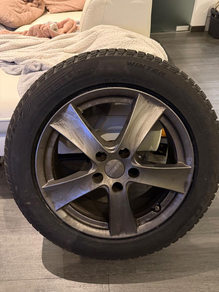 Winterbanden met velg 255/55 R17 97H, Auto-onderdelen, Banden en Velgen, Gebruikt, Banden en Velgen, 17 inch, Winterbanden