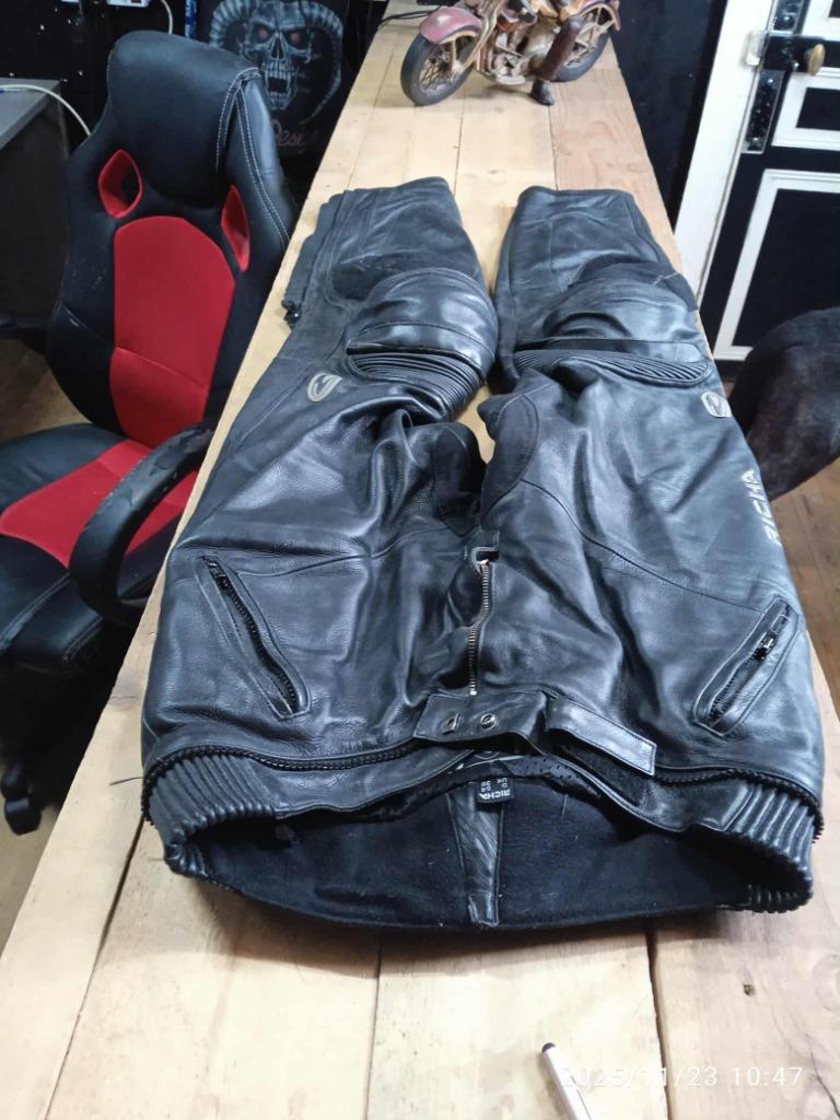 Richa leren motorbroek in zeer goede staat, Motoren, Kleding | Motorkleding, Broek | leer, Heren, Tweedehands, Ophalen of Verzenden