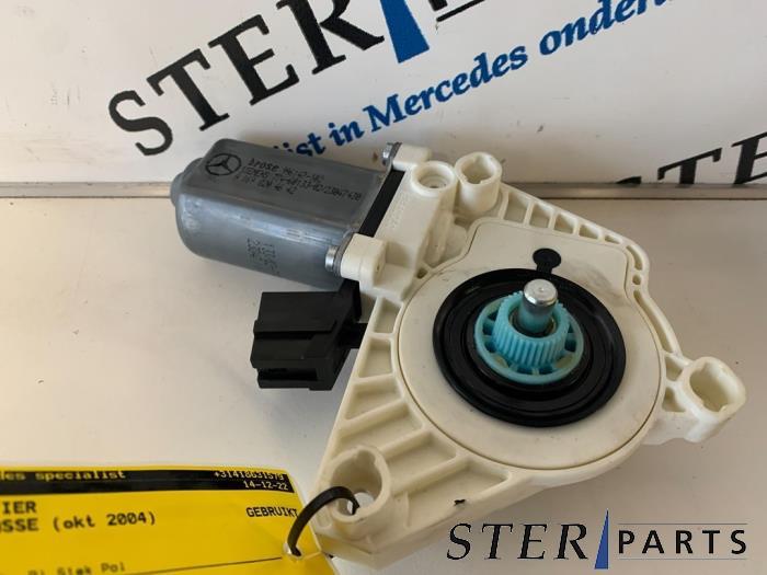 Moteur de vitre portière d'un Mercedes A-Klasse, Enlèvement ou Envoi, 3 mois de garantie, Utilisé, Mercedes-Benz