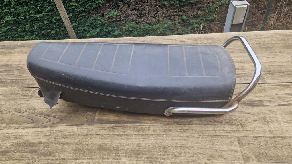 Vespa pk zadel, Ophalen of Verzenden