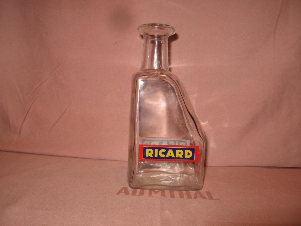Carafe en verre Ricard à face biseautée, texte jaune Ricard., Enlèvement ou Envoi, Comme neuf, Ustensile