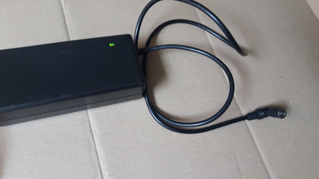 Batterij lader SSLC084V42XH E-bike 42V / 29.3V 2A 1-polig, Vélos & Vélomoteurs, Accessoires vélo | Batteries de vélo, Enlèvement