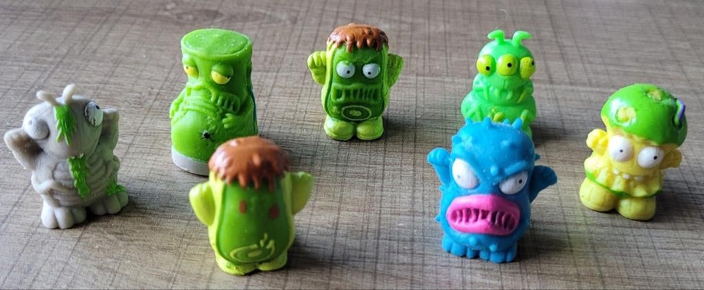 7 miniatuurfiguurtjes reeks Zomlings, Ophalen of Verzenden, Zo goed als nieuw