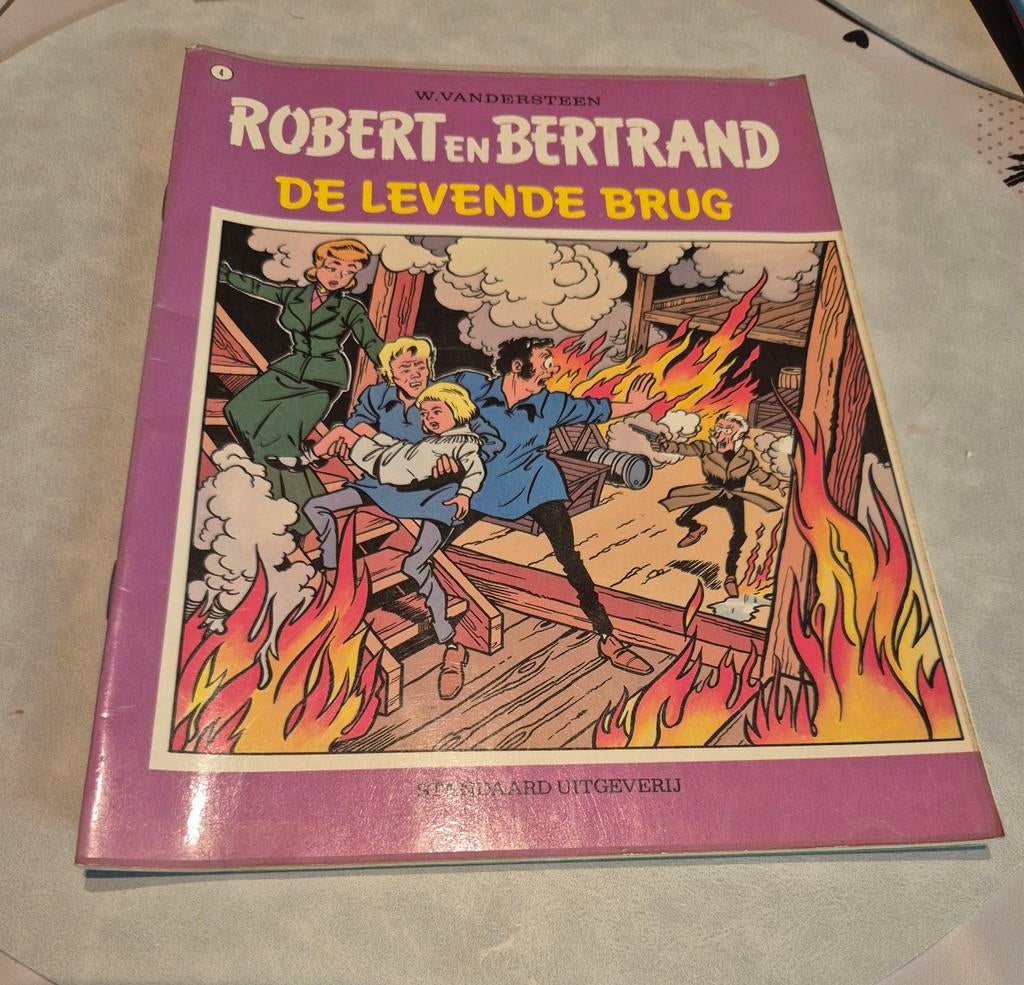 Robert en bertrand nummer 4, Boeken, Stripverhalen, Ophalen