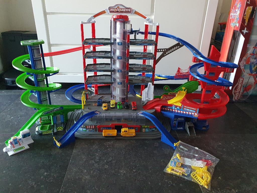 Majorette super city garage, Kinderen en Baby's, Ophalen, Gebruikt, Racebaan, Overige merken