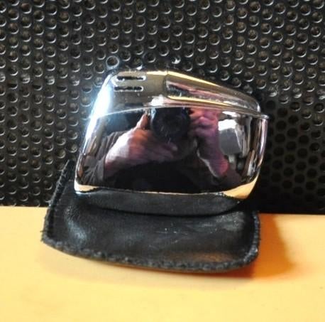 briquet a gaz et sa pochette marque inconnue, Enlèvement ou Envoi, Comme neuf, Briquet