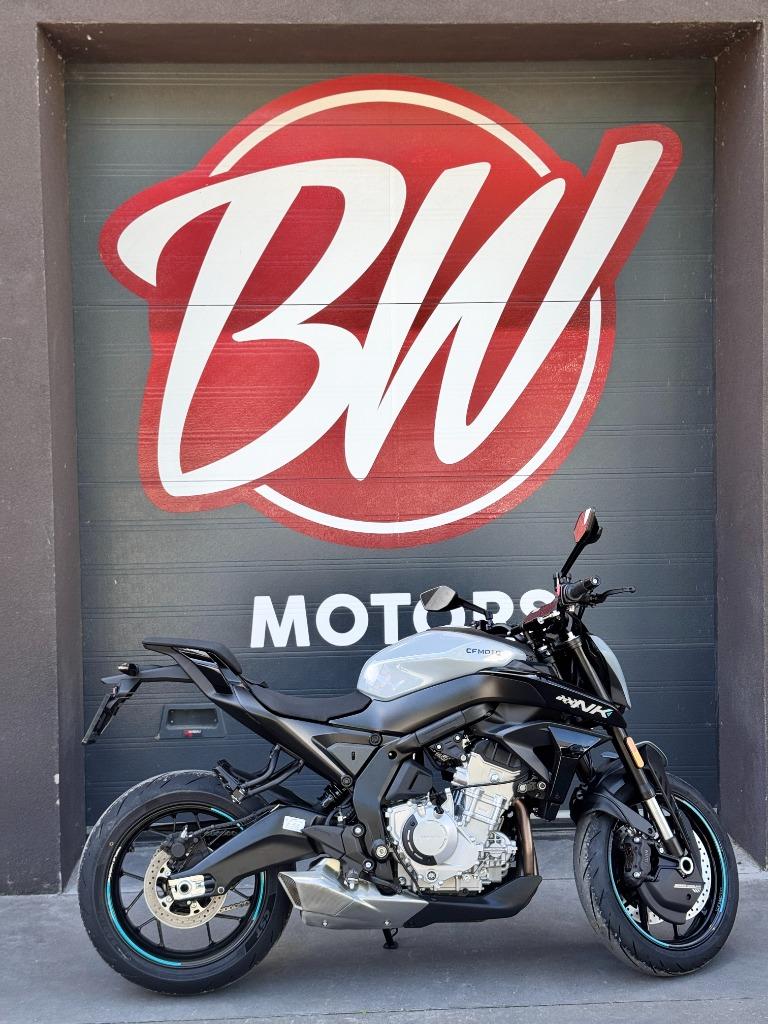 CF Moto 675NK Tundra Grey @ BW Motors Mechelen, 675 cc, Traction Control, Motorrijbewijs A, Bedrijf