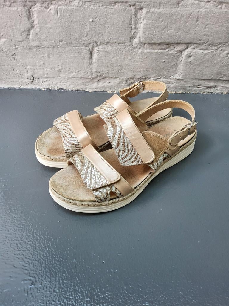 Comfortsandalen met aanpasbare breedtemaat Stiledivita 40, Stile di Vita, Beige, Zo goed als nieuw, Sandalen of Muiltjes