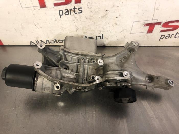 Boîtier filtre à huile d'un Volkswagen Golf, Volkswagen, -, 3 mois de garantie, Utilisé