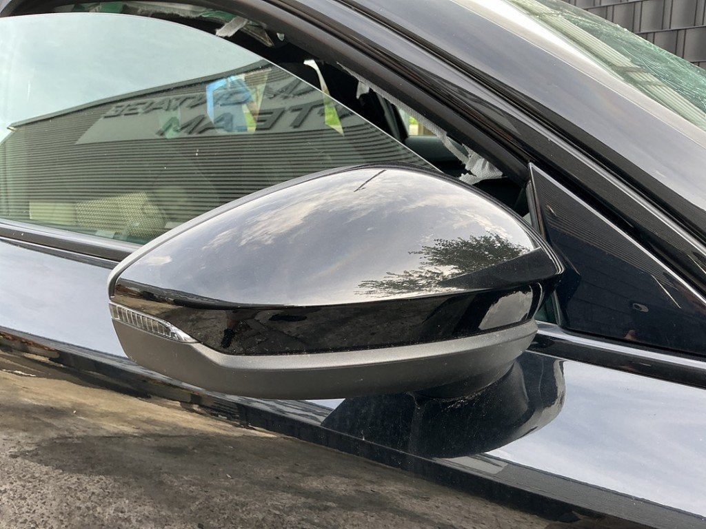 RETROVISEUR EXTERIEUR DROIT Audi A3 Limousine (8YS), Auto-Union-Straße  1,
85057  Ingolstadt, DE, Info@audi.de, Audi, Utilisé