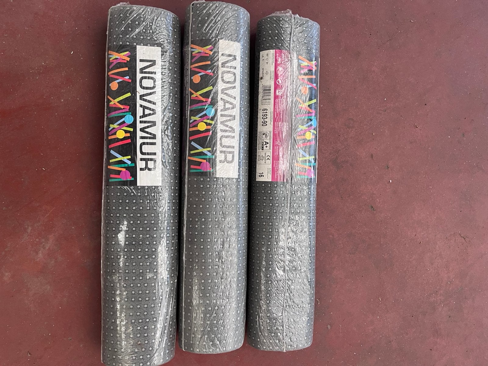 Rouleau papier peint intissé NEUF Novamur, Enlèvement, Comme neuf
