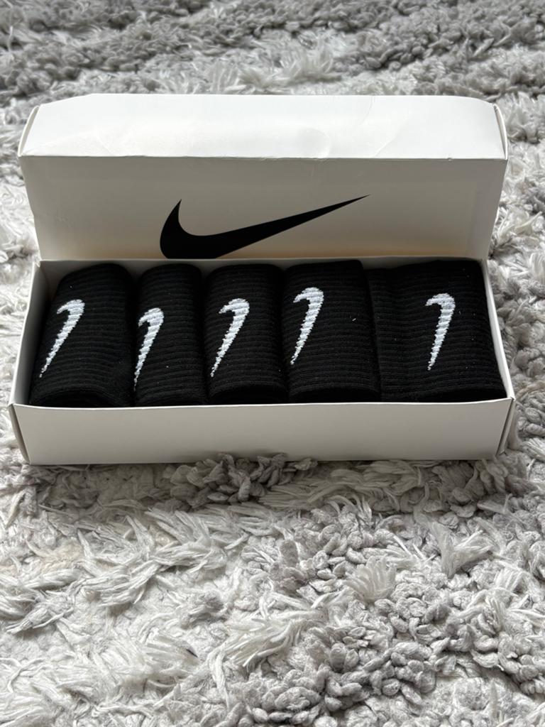 Nike sokken set 5 paar zwart, Kleding | Dames, Sokken en Kousen, Sokken en Kniesokken, Zwart, Nieuw, Overige maten