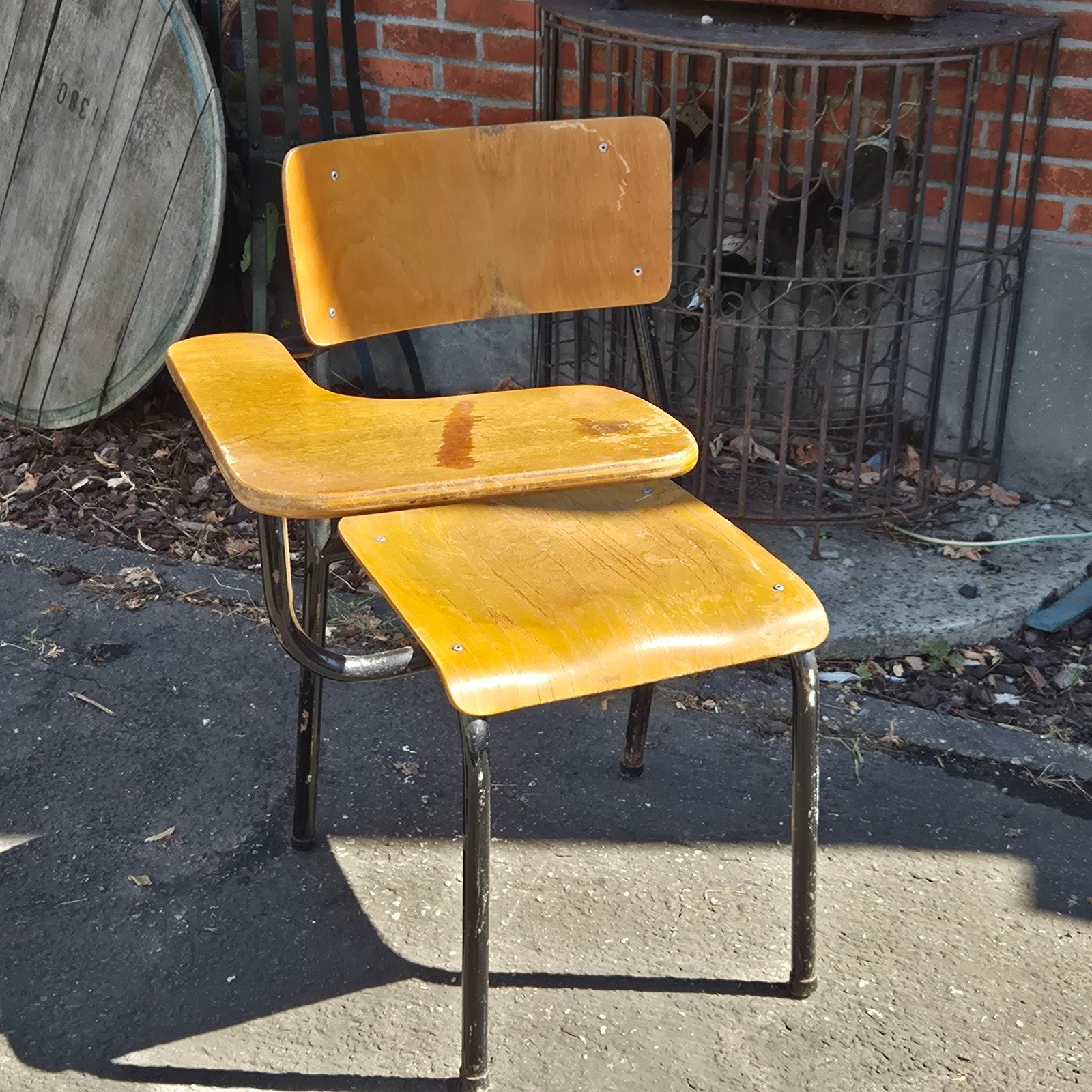 Schoolstoel, Enlèvement