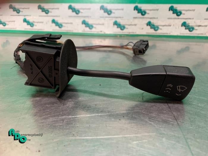 Commutateur essuie-glace d'un BMW 3-Serie, -, 3 mois de garantie, Utilisé, -