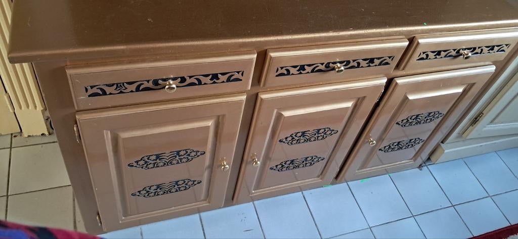 Dressoir Geschilderd met goud, Ophalen