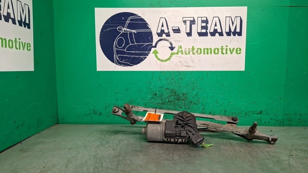 MOTEUR + TRINGLERIE ESSUIE GLACE AVANT Citroën Berlingo, Robert Bosch AG, Citroën, Utilisé, Robert-Bosch-Allee 1
74232  Abstatt, DE