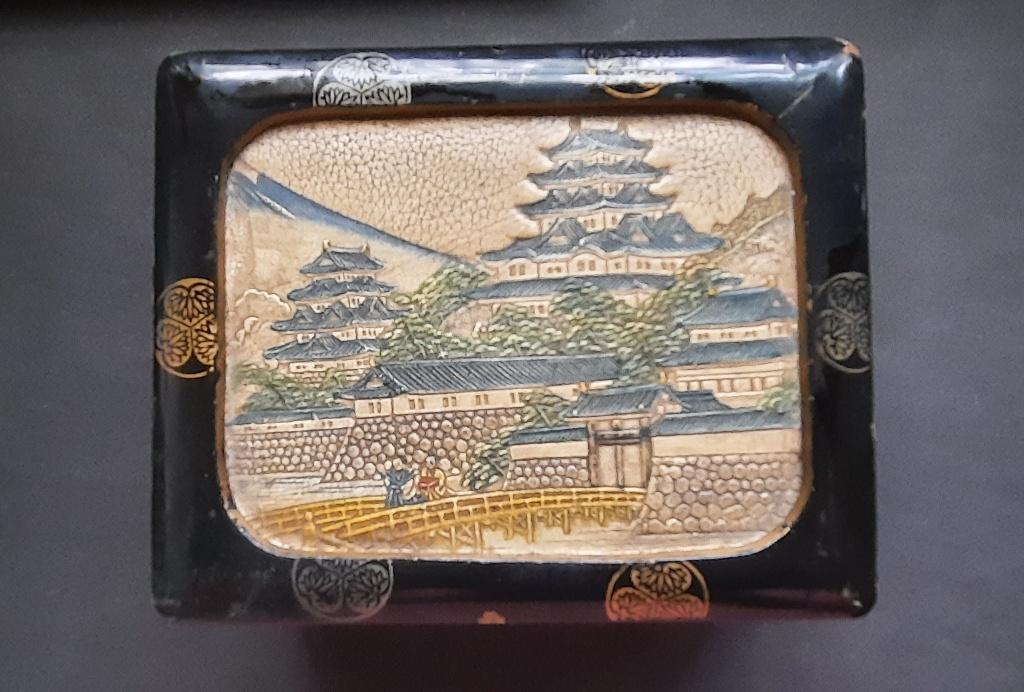 Boîte à bijoux japonaise laquée noire, Enlèvement ou Envoi
