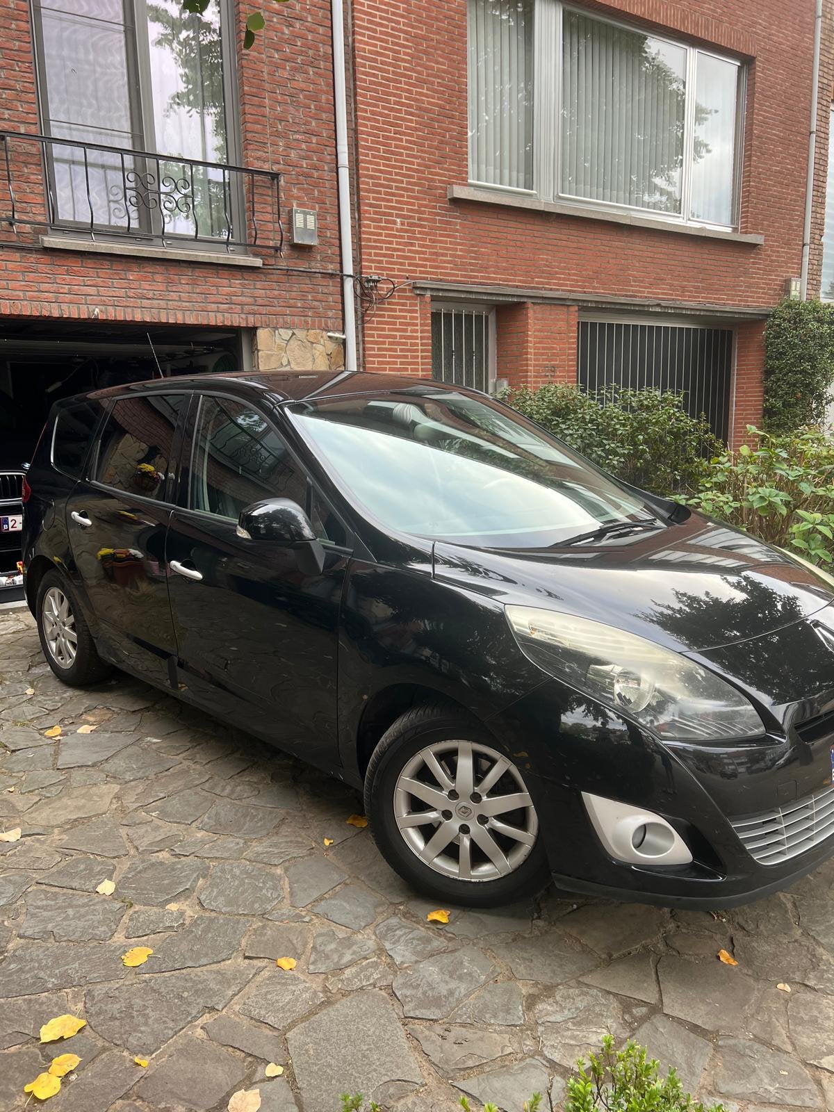 Renault Scenic 7zit keuring voor koop oke., Auto's, Euro 5, Zwart, Diesel, Particulier