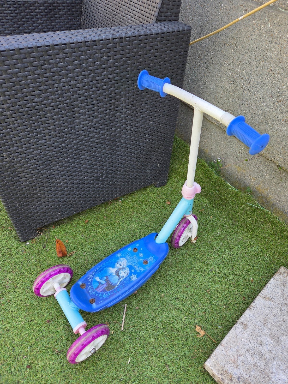 Kinder step frozen, Fietsen en Brommers, Ophalen
