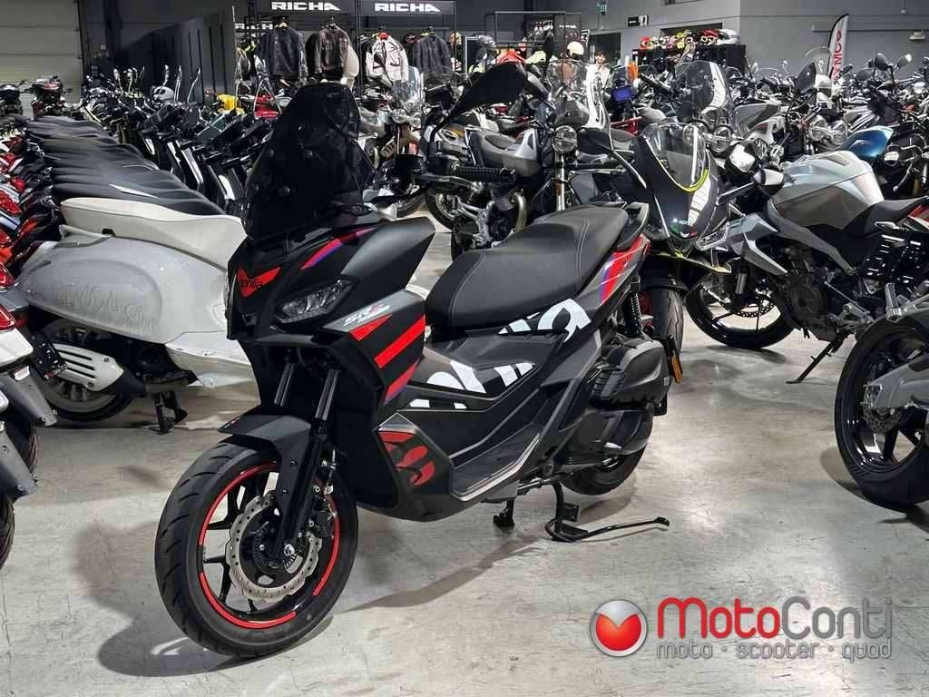 Aprilia SR GT 200 ABS 2024 [3157km], Vélos & Vélomoteurs, Scooters | Aprilia, Comme neuf, Autres modèles, Essence, Enlèvement