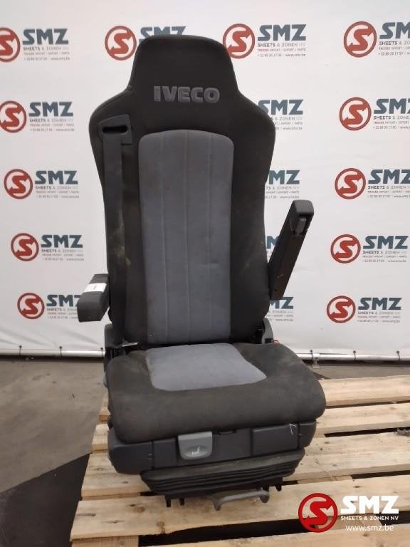 Occ siège passager Iveco, Utilisé, Iveco, Intérieur et Revêtement