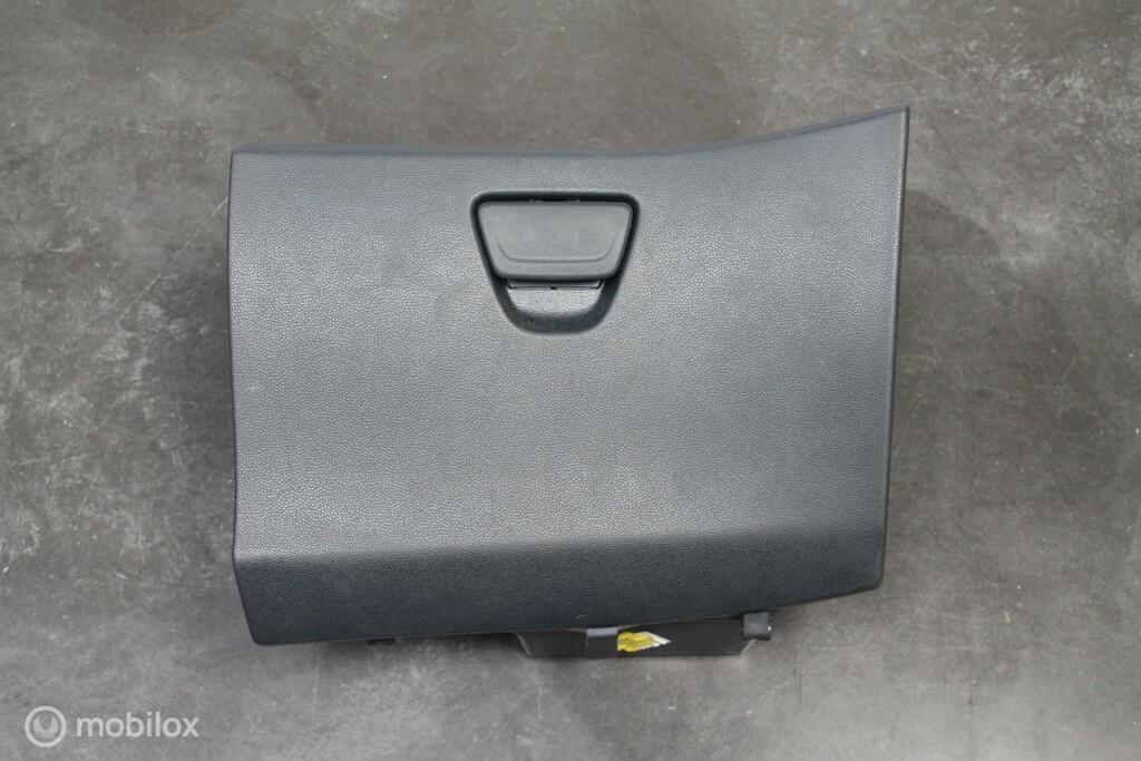 Boîte à gants noir Ford Fiesta MK7 (2008-....), Gebruikt, Ophalen of Verzenden