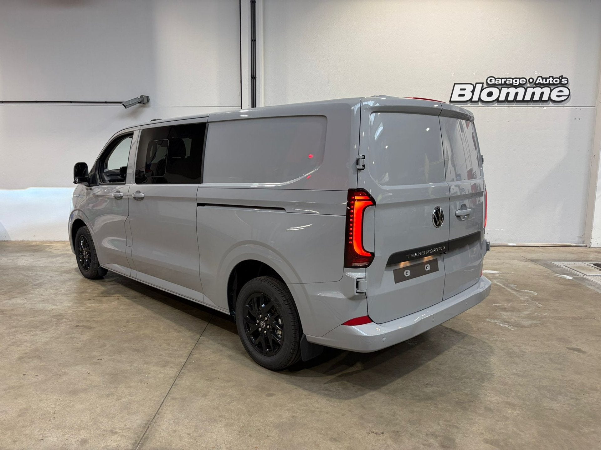 Volkswagen Transporter T7 - 2.0 TDI L2 - Dubbele cabine - 17, Auto's, Stof, Gebruikt, 4 cilinders, Volkswagen