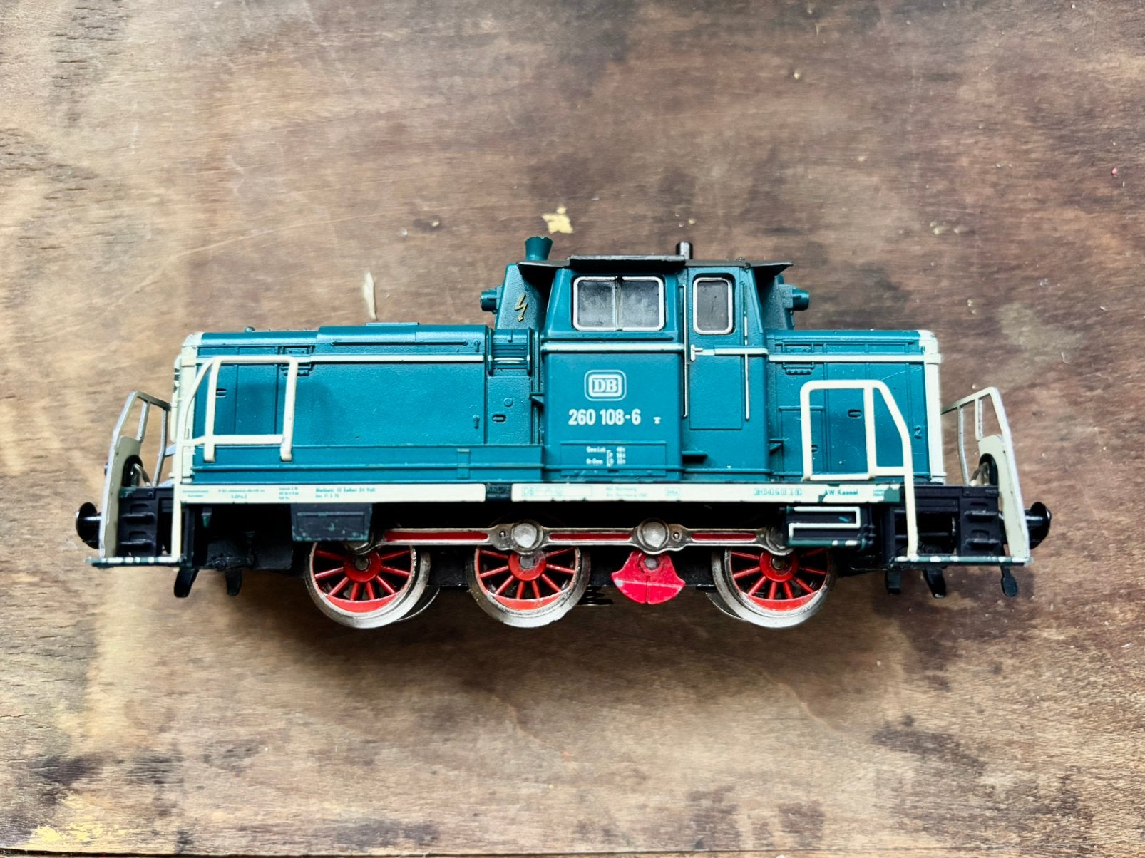 Motrice de manoeuvre DB 260 108-6 Fleischmann HO, Hobby & Loisirs créatifs, Trains miniatures | HO, Enlèvement ou Envoi, Comme neuf