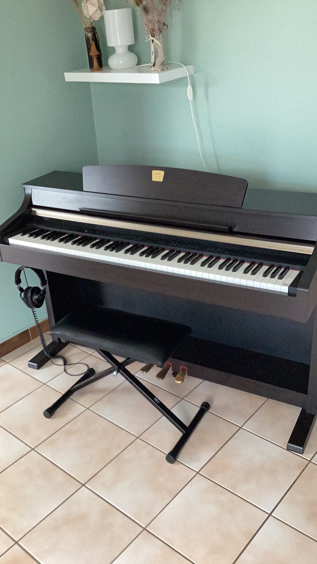 Piano numérique yamaha Clavinova CLP 330 Brun foncé, Muziek en Instrumenten, Ophalen, Bruin, Digitaal, Zo goed als nieuw