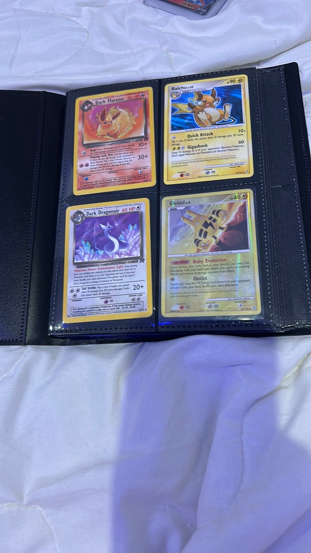 Pokemon kaarten + mooie binder, Hobby en Vrije tijd, Verzamelkaartspellen | Magic the Gathering, Ophalen of Verzenden, Zo goed als nieuw