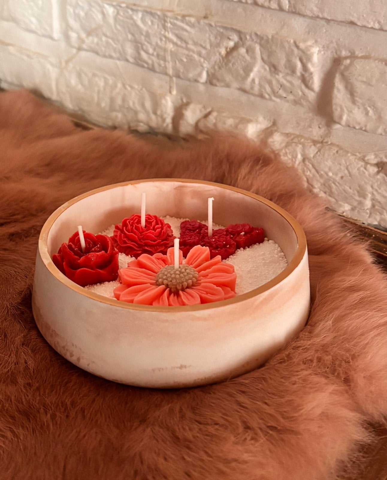 Handgemaakte kommetje met kaarsbloemen – Nieuw, Huis en Inrichting, Ophalen of Verzenden, Kaars