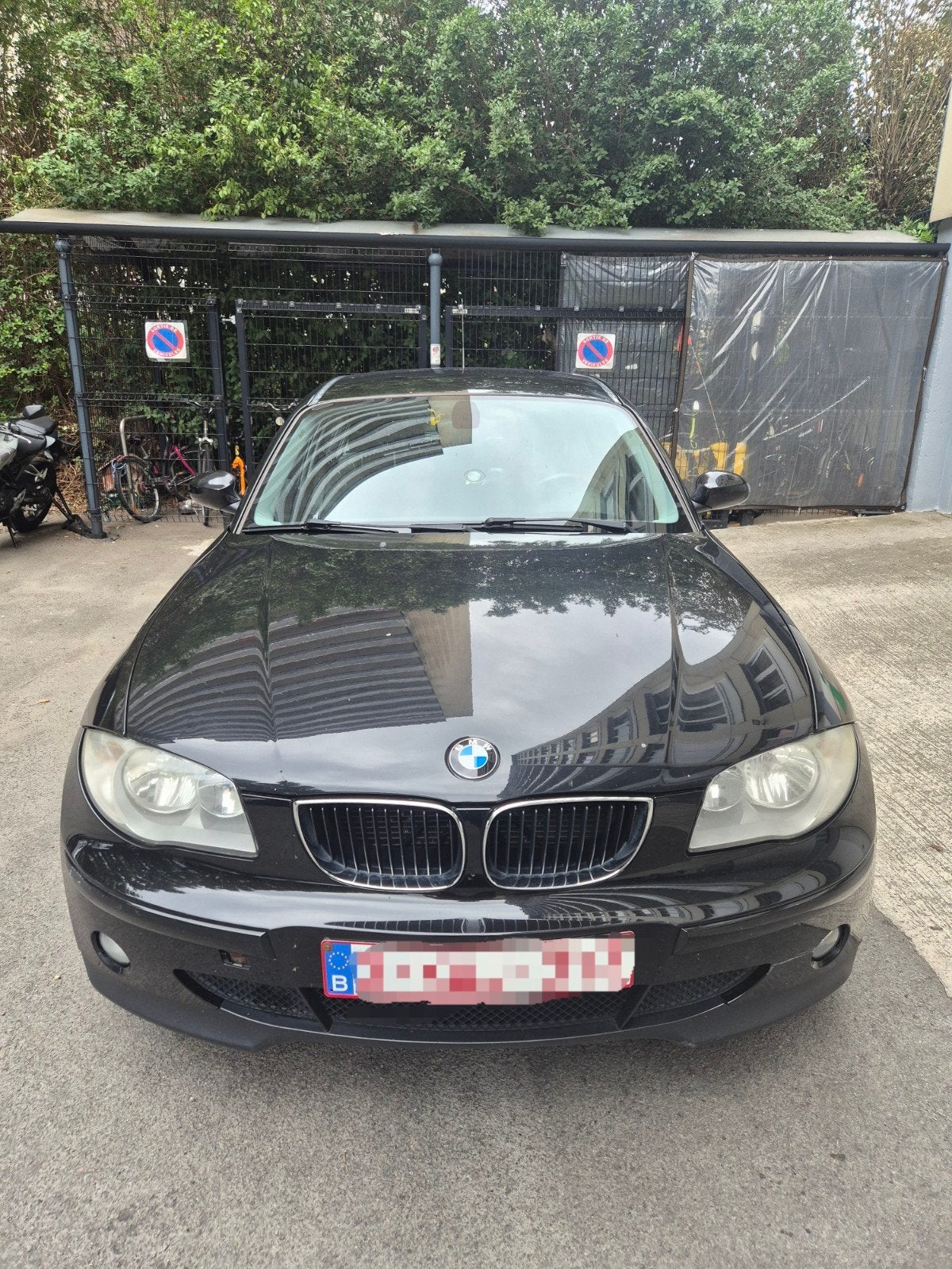 BMW 116i 1.6 Essence – CT 06/2027 – Freins neufs – 193.583 k, Auto's, Zwart, 4 cilinders, 1600 cc, Zwart