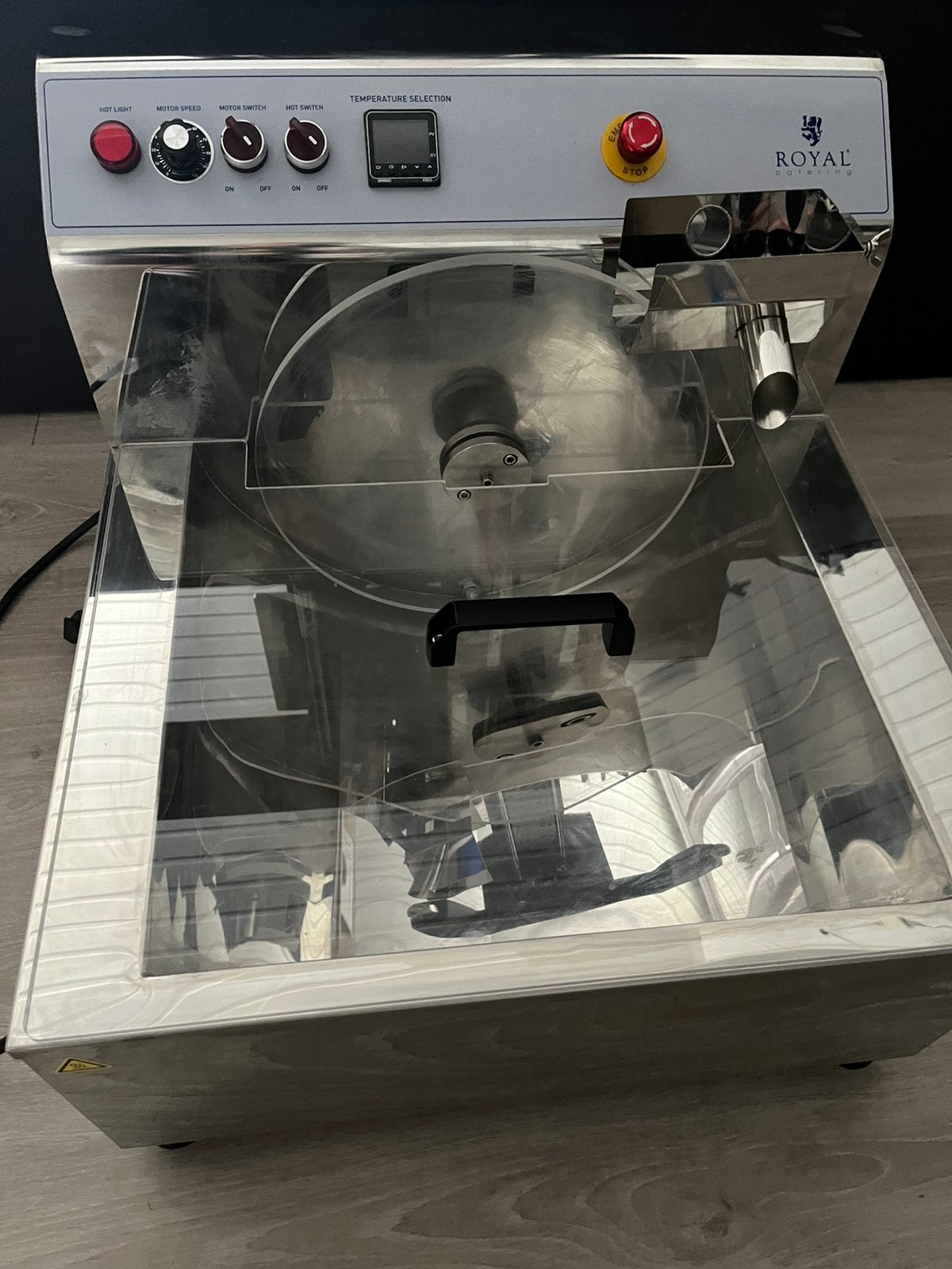 Chocolade tempeer machine, Ophalen